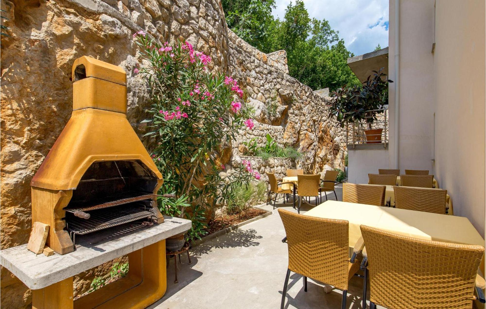 Stunning Apartment In Moscenicka Draga Exterior foto