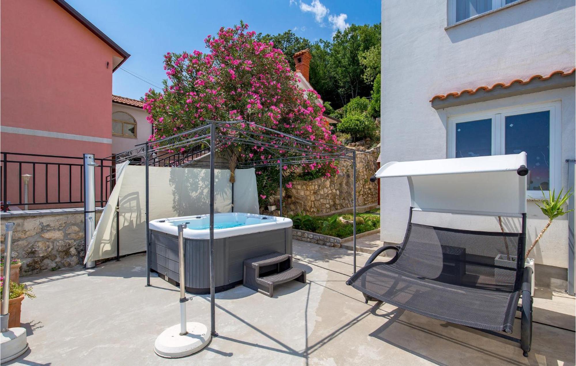 Stunning Apartment In Moscenicka Draga Exterior foto