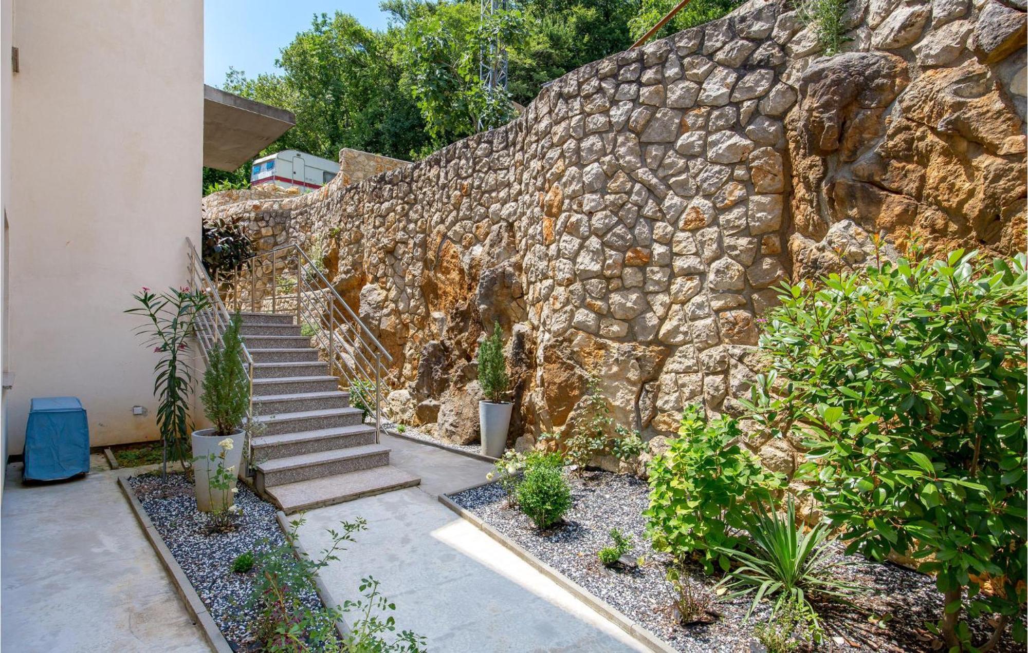 Stunning Apartment In Moscenicka Draga Exterior foto